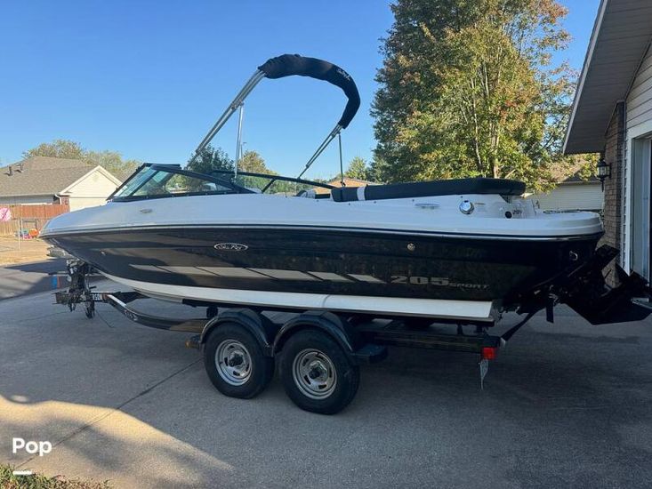 2014 Sea Ray 205 sport