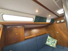 Westerly Ocean 33  with Comprehensive Sail Wardrobe and Inventory
