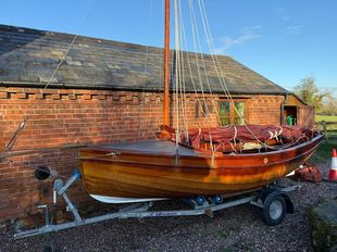 Sailing boat 