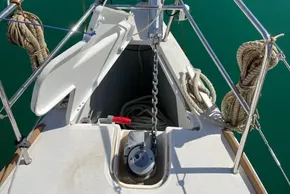 Bow of 2019 Jeanneau Sun Odyssey 389 with anchor chain and ropes.