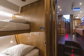 Manufacturer Provided Image: Wauquiez Pilot Saloon 48