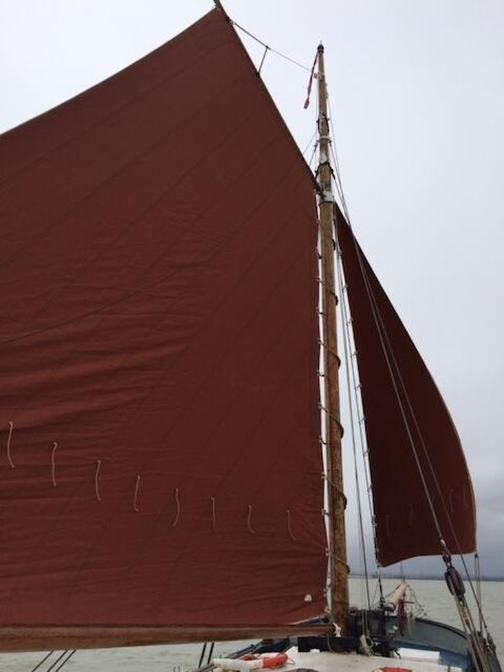 Two-masted sailing Paviljoentjalk