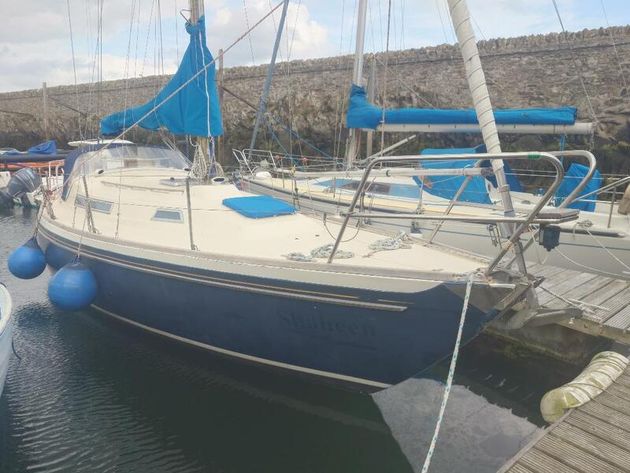 NICHOLSON 31 SAILING CRUISER - lovely boat.
