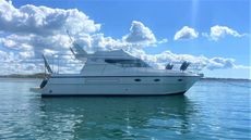 Azimut AZ 37