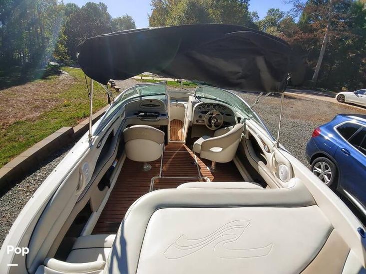 2003 Sea Ray 220 bow rider