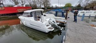 2012 Jenneau Merry Fisher 755