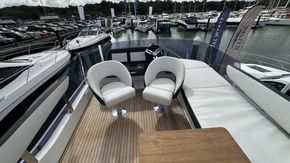 2023 Bavaria R40 Fly 12