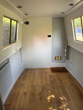Bedroom/ study