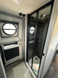 Stunning 57' Narrowboat (refitted)