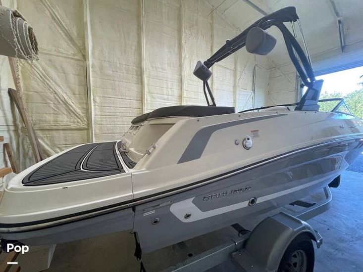 2020 Bayliner vr5