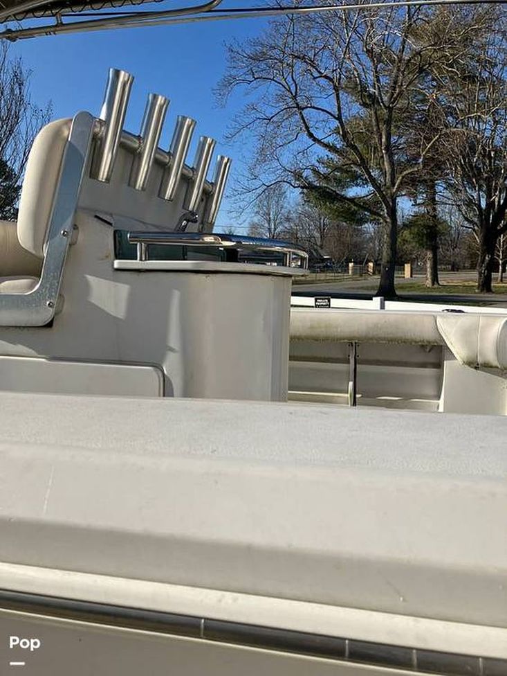 2008 Triumph 235 center console