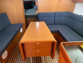2018 Bavaria Cruiser 37 5