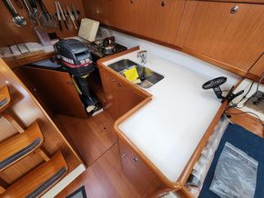 Beneteau Oceanis 40  - Galley