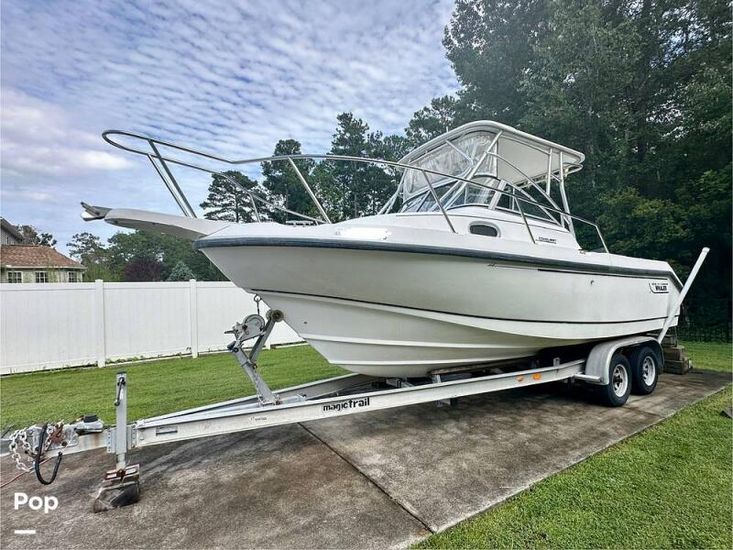 2001 Boston Whaler 230 conquest