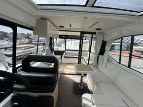 2022 Jeanneau NC33 14