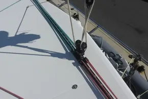Rope and pulley system on 2017 Lagoon 42 catamaran deck.
