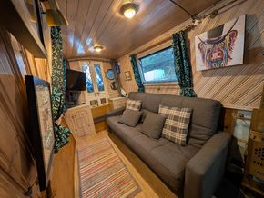 saloon