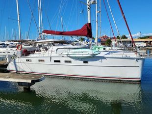 2005 PDQ Antares 44