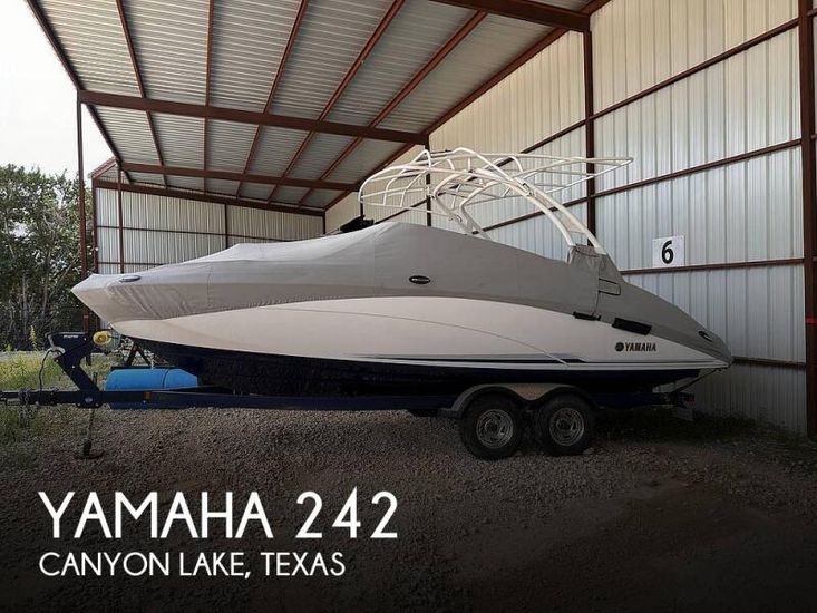 2017 Yamaha 242 limited se