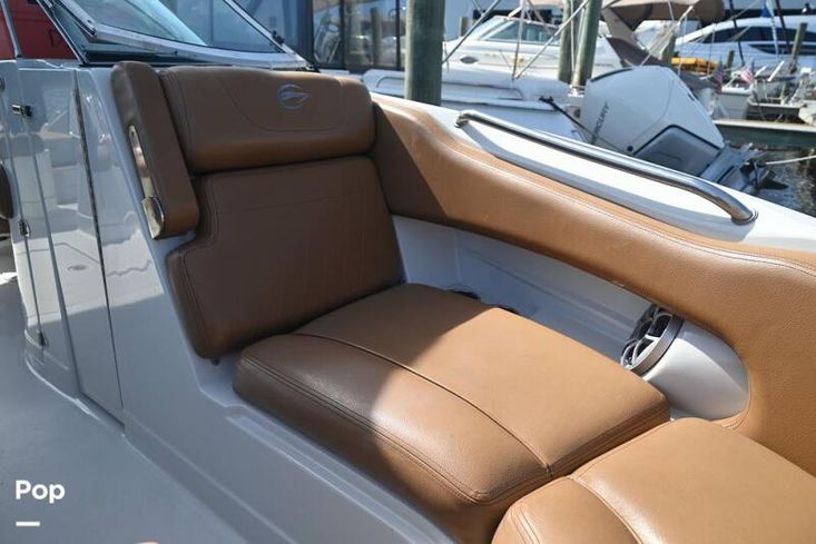 2023 Crownline e235 xs