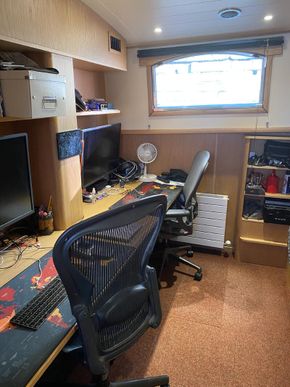 2nd Bedroom / Office