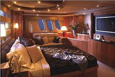 Sunseeker 82 Yacht Master Stateroom