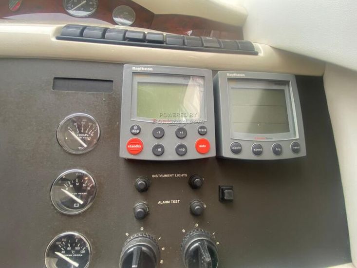 1999 Fairline Phantom 38