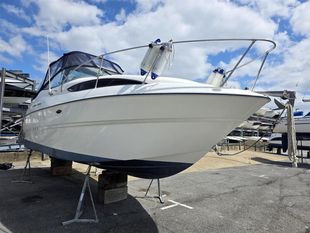 2005 Bayliner 245