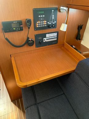 2018 Bavaria Cruiser 37 2
