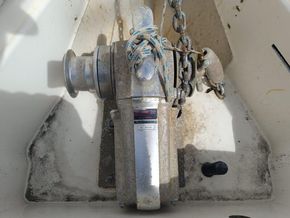 Dufour 454 Classic Classic - Windlass