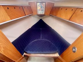 1990 Beneteau First 32s5 24
