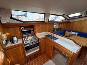 Oyster  42  - Galley