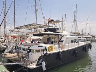 2004 LAGOON Power 43