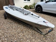 Laser 198131 & Trailers (road launch)