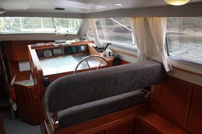 Moody Eclipse 43  - Helm