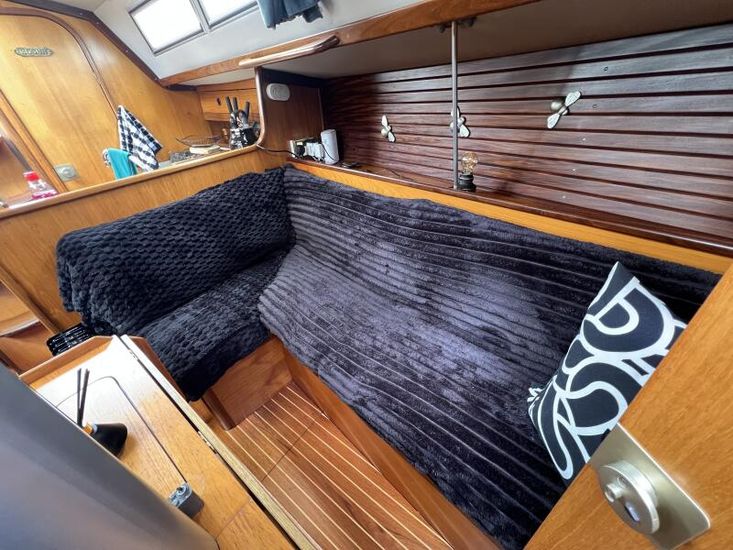 1987 Beneteau First 325