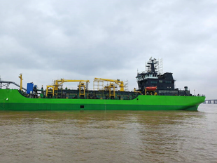 self-propelled suction hopper dredger 