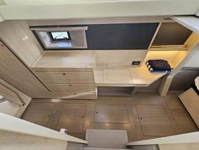 Leopard 40  - Master Suite