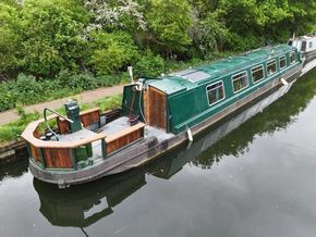Narrowboat 70ft Cruiser Stern - Exterior