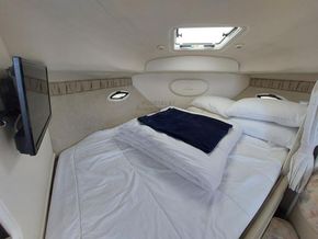 Bayliner 3055 Ciera  - Forward Cabin
