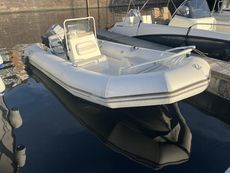 2005 Zodiac 480DL