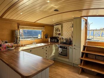 2017 Collingwood widebeam 2 bed 70' x 12'