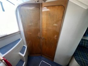 Fairline Targa 28  - Interior