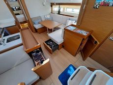 2022 Jeanneau Sun Odyssey 490