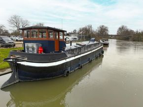 Barge Houseboat 62ft with permanent mooring Rental Investment - Exterior