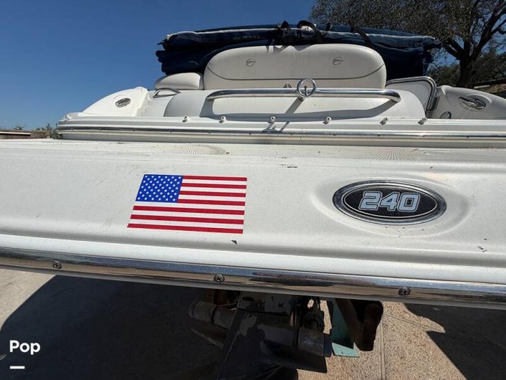 2005 Crownline 240 ex