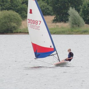 Topper 30977 with 5.3 and 4.2 Sails