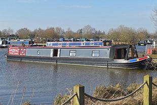 60ft Trad by Stern Narrowboat