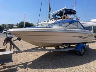 Larson 180 Bow Rider with Trailer
