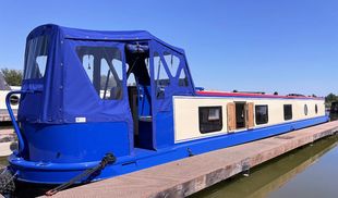 Brand New 58' Cruiser, Reverse Layout, 42hp Engine, Solar, Pram Cover